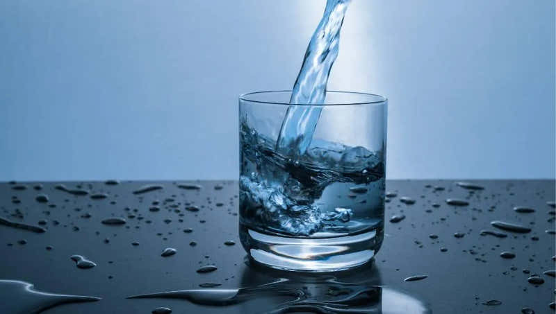 3 Main Health Benefits of Drinking Protein Water